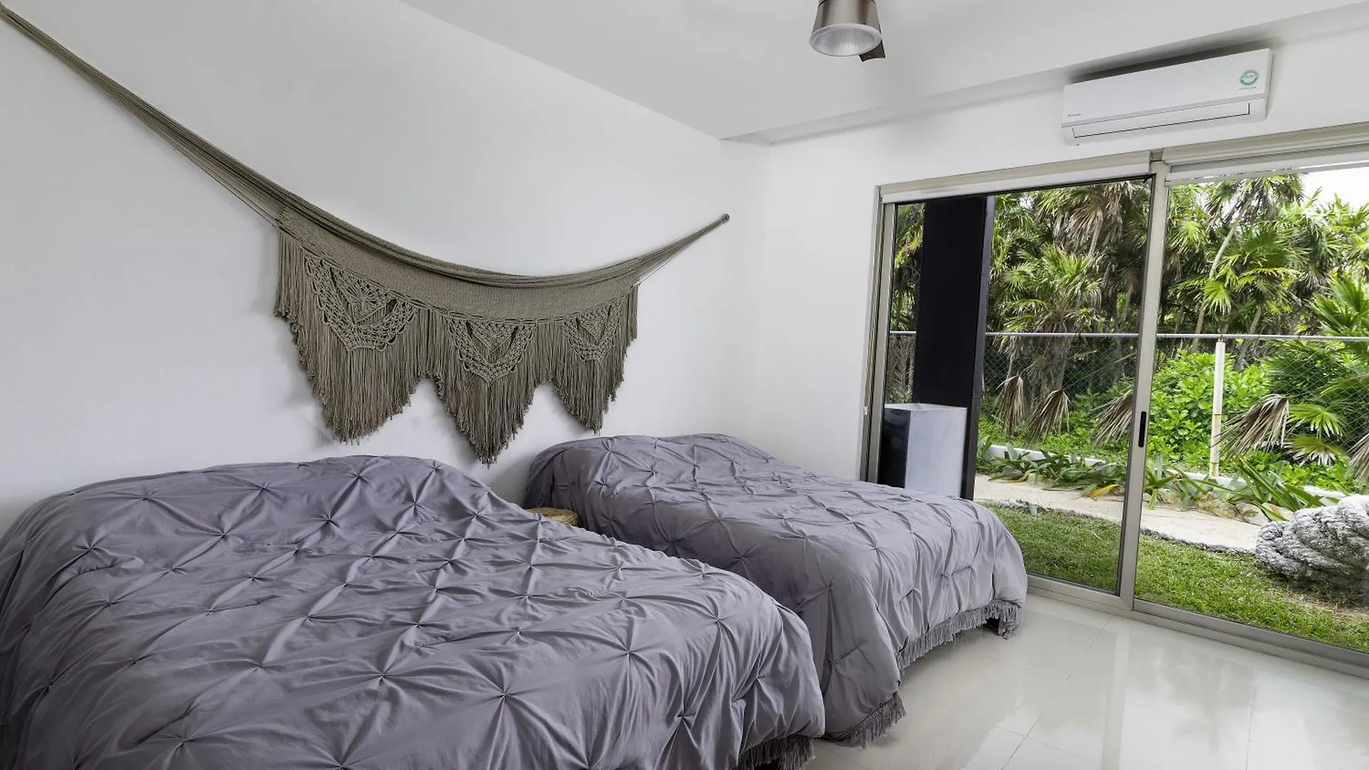 Angelina 28 Beachfront And Family Apartments - Modern And Relaxing Long Stays - 20 Min From Cancun Airport Puerto Morelos Mexico