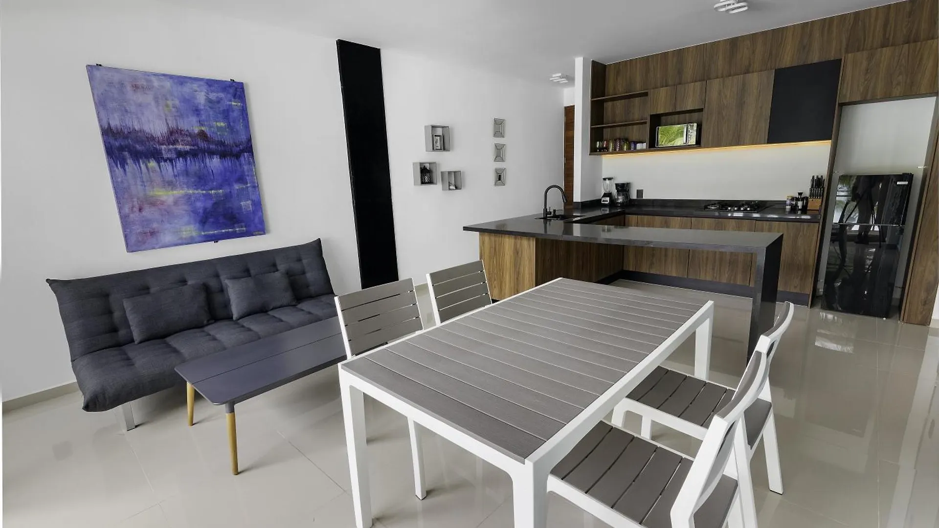Angelina 28 Beachfront And Family Apartments - Modern And Relaxing Long Stays - 20 Min From Cancun Airport 푸에르토 모렐로스