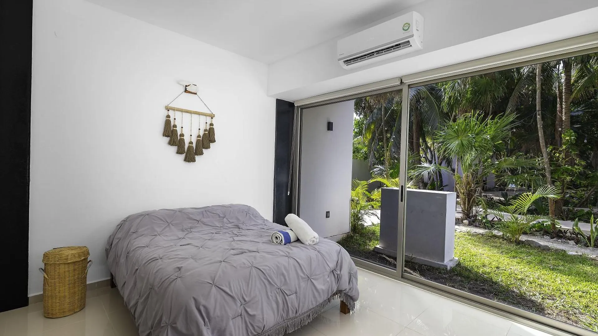 Angelina 28 Beachfront And Family Apartments - Modern And Relaxing Long Stays - 20 Min From Cancun Airport Puerto Morelos