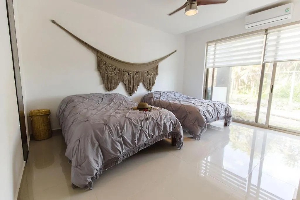 Angelina 28 Beachfront And Family Apartments - Modern And Relaxing Long Stays - 20 Min From Cancun Airport Puerto Morelos 0*,